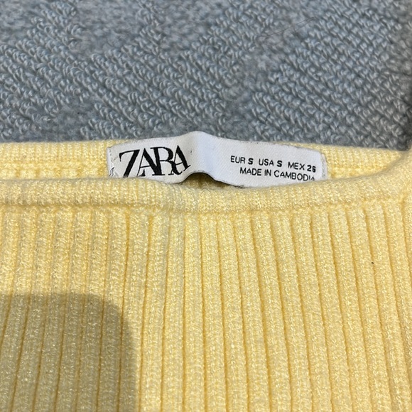 Yellow Knit Crop Top - Picture 2 of 2